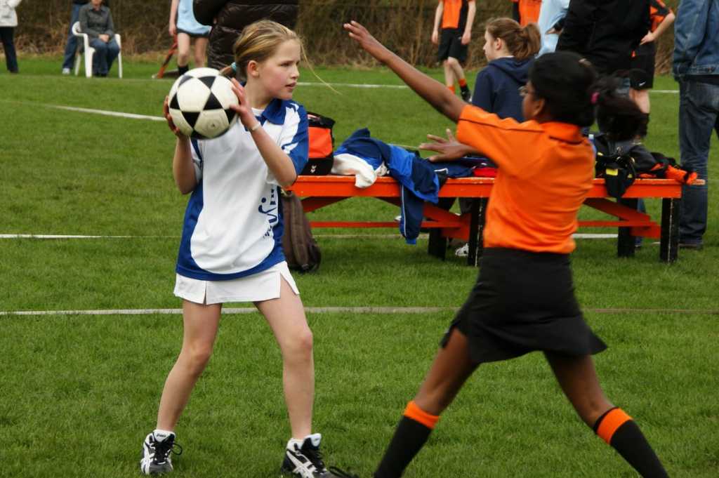 Korfbal E2 3 april 2010-10.JPG